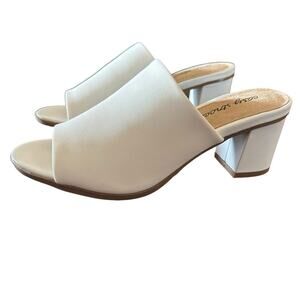 Easy Street Carmella Stretch Block Heeled Mule Open Toe NEW Size 6 WIDE